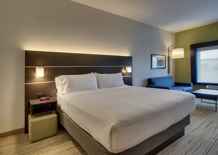 Express & By Ihg 2*