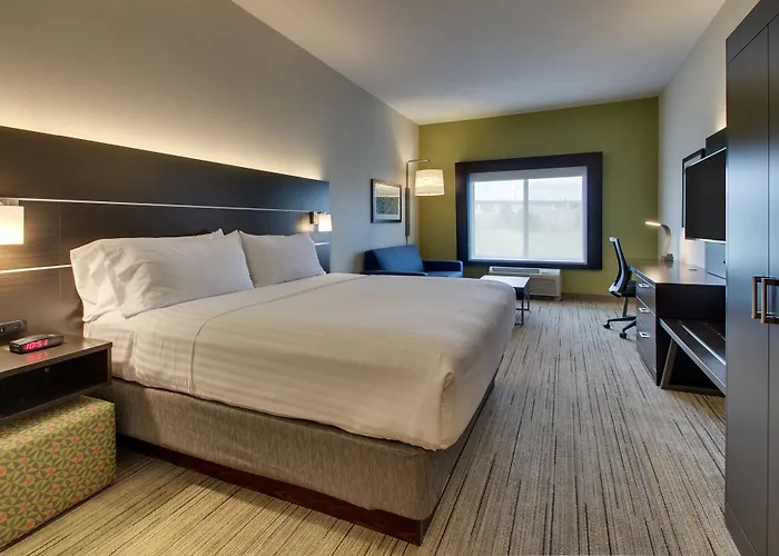 Hotel Express & By Ihg 2*