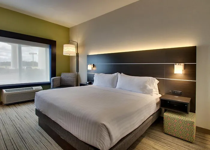 Express & By Ihg Morris