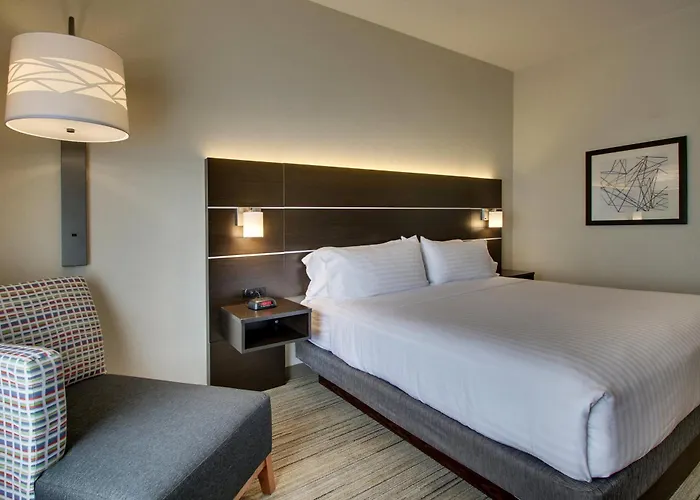 Hotel Express & By Ihg 2*