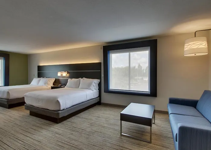 Express & By Ihg Hotel 2*