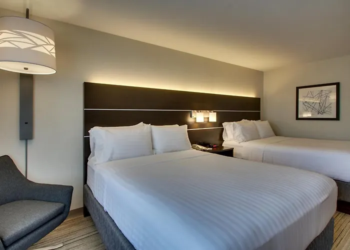 Hotel Express & By Ihg 2*