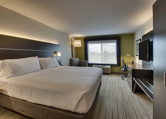 Hotel Express & By Ihg Morris
