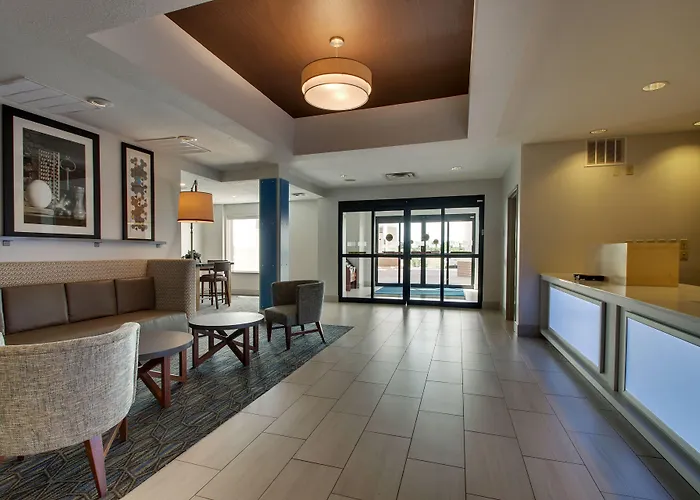 Hotel Express & By Ihg Morris