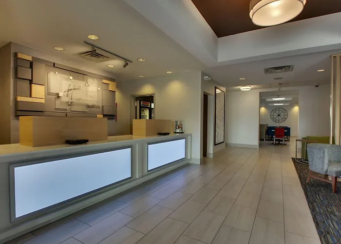 Express & By Ihg 2* Morris