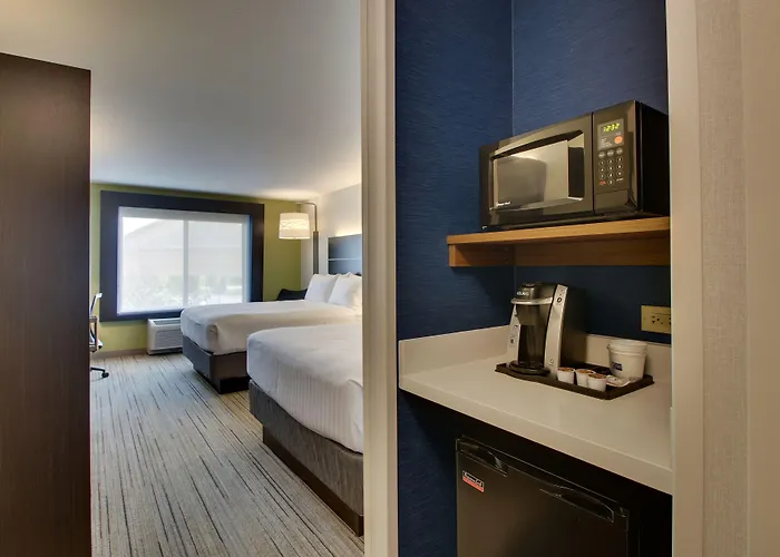 Express & By Ihg Morris