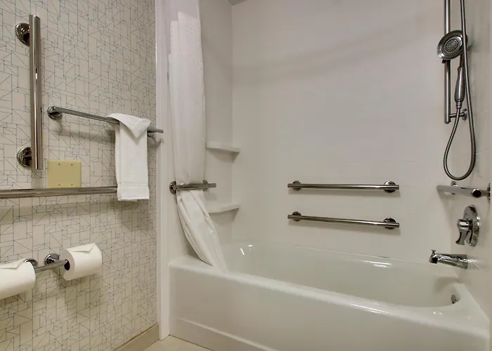 Hotel Express & By Ihg Morris