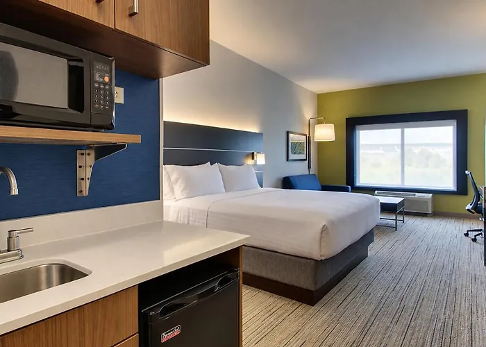 Hotel Express & By Ihg 2*