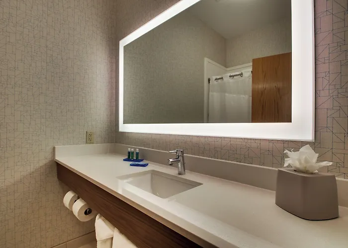 Express & By Ihg