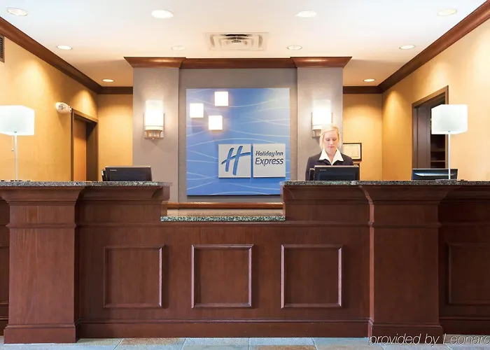 Hotel Express & By Ihg 2*