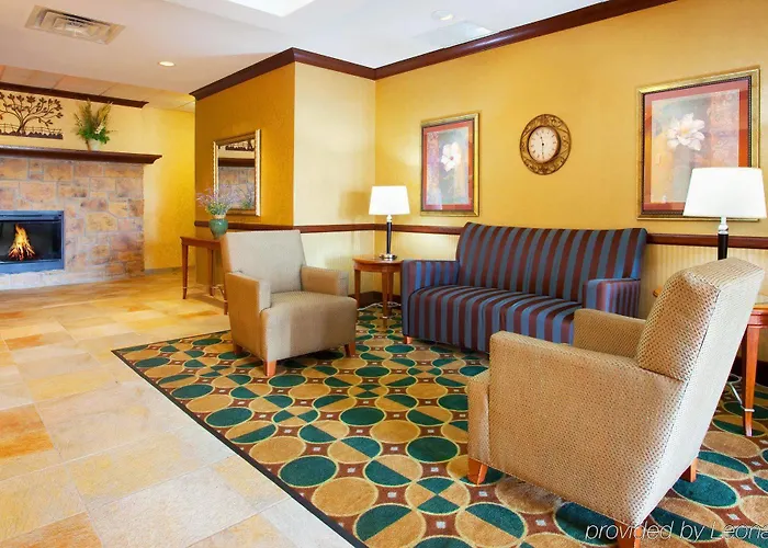 Hotel Express & By Ihg 2*